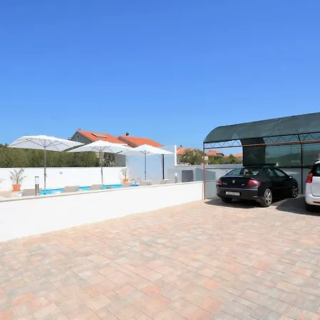 Apartment Allegro Sukosan